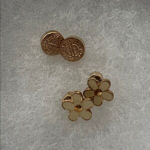 Marc Jacobs Mini Icon Daisy & Logo Disc Stud Earrings Set, Gold-Plated Brass